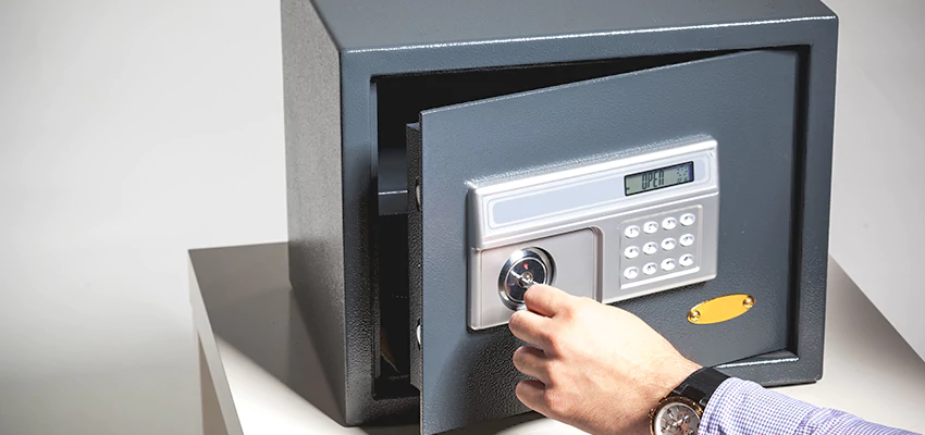 Jewelry Safe Unlocking Service in Rohnert Park, California